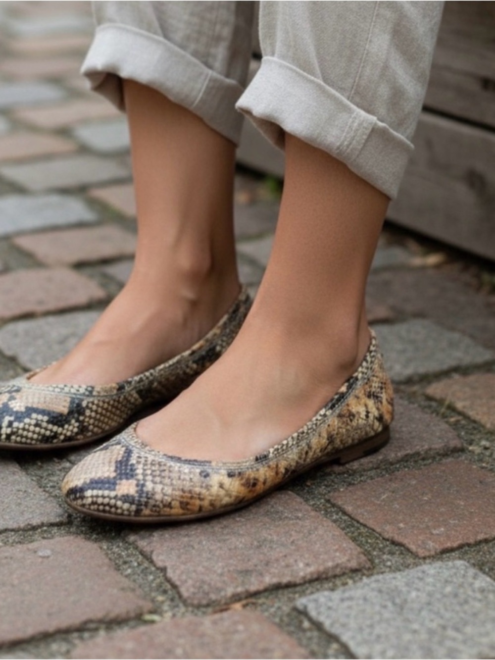 Frye Carson Python embossed flats 9.5 - Picture 2 of 8